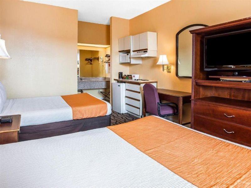 Zainee Inc Budgetel Inn And Suites AugustaAugusta  Kültér fotó
