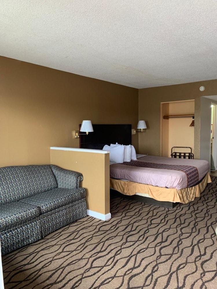 Zainee Inc Budgetel Inn And Suites AugustaAugusta  Kültér fotó