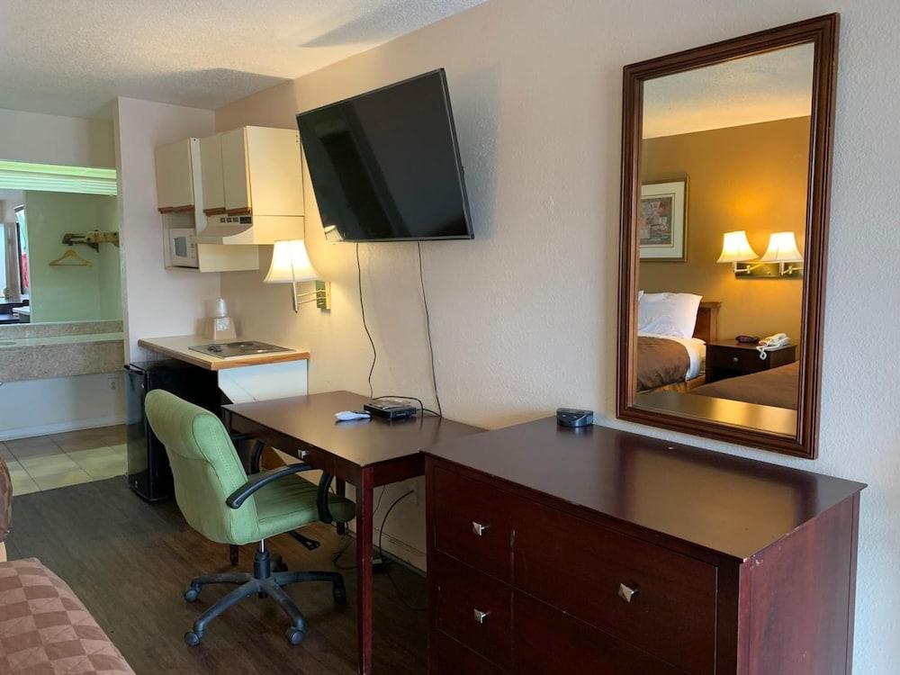 Zainee Inc Budgetel Inn And Suites AugustaAugusta  Kültér fotó